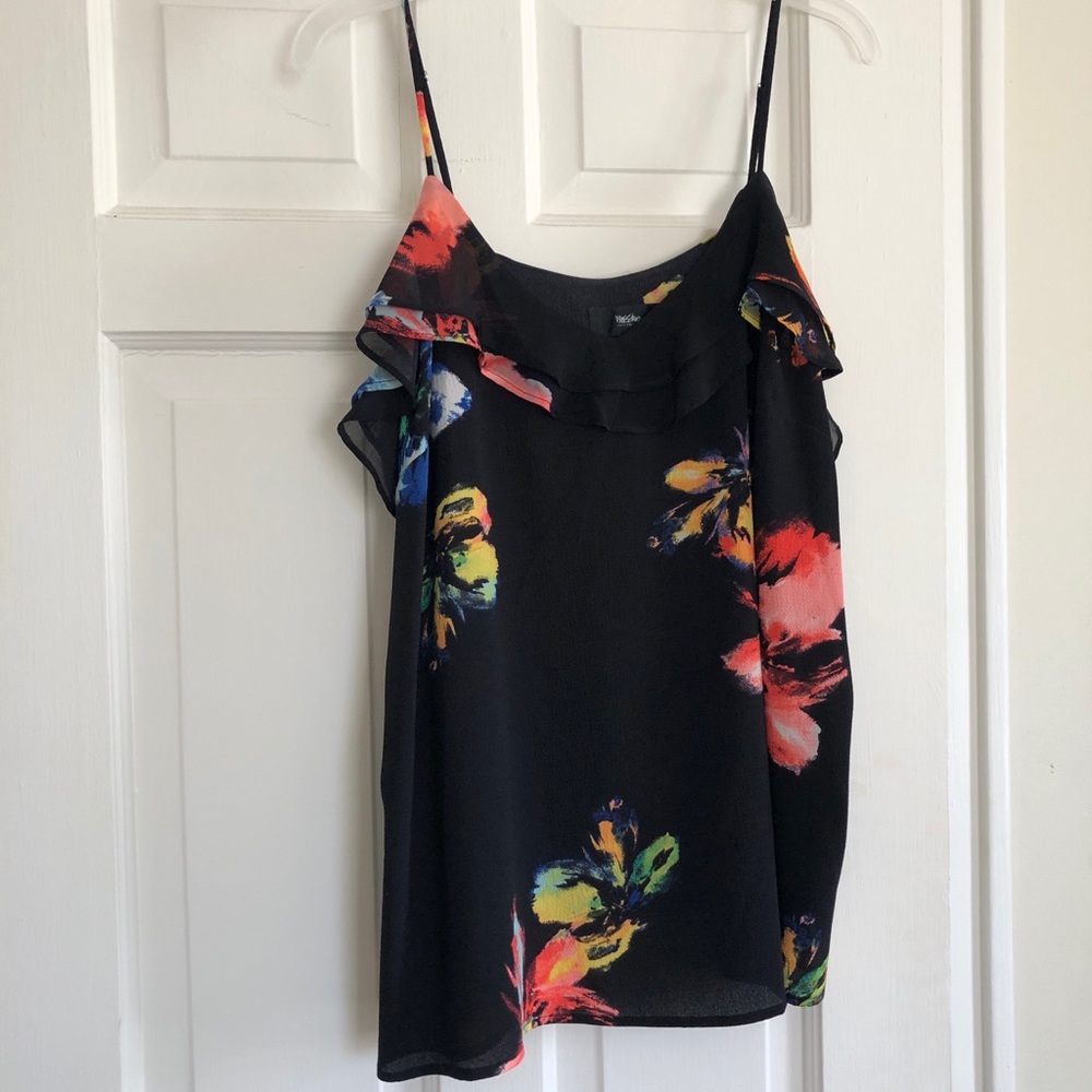 Black Floral Ruffle Tank - Picture 2 of 4